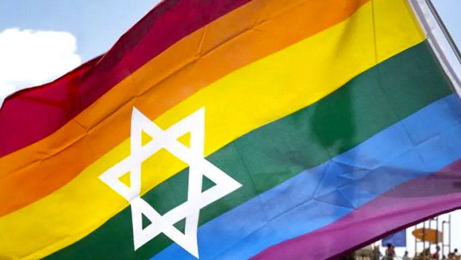 Rebbetzin werden: Wie es ist, sich als Transgender zu outen, wenn man mit dem Rabbiner verheiratet ist