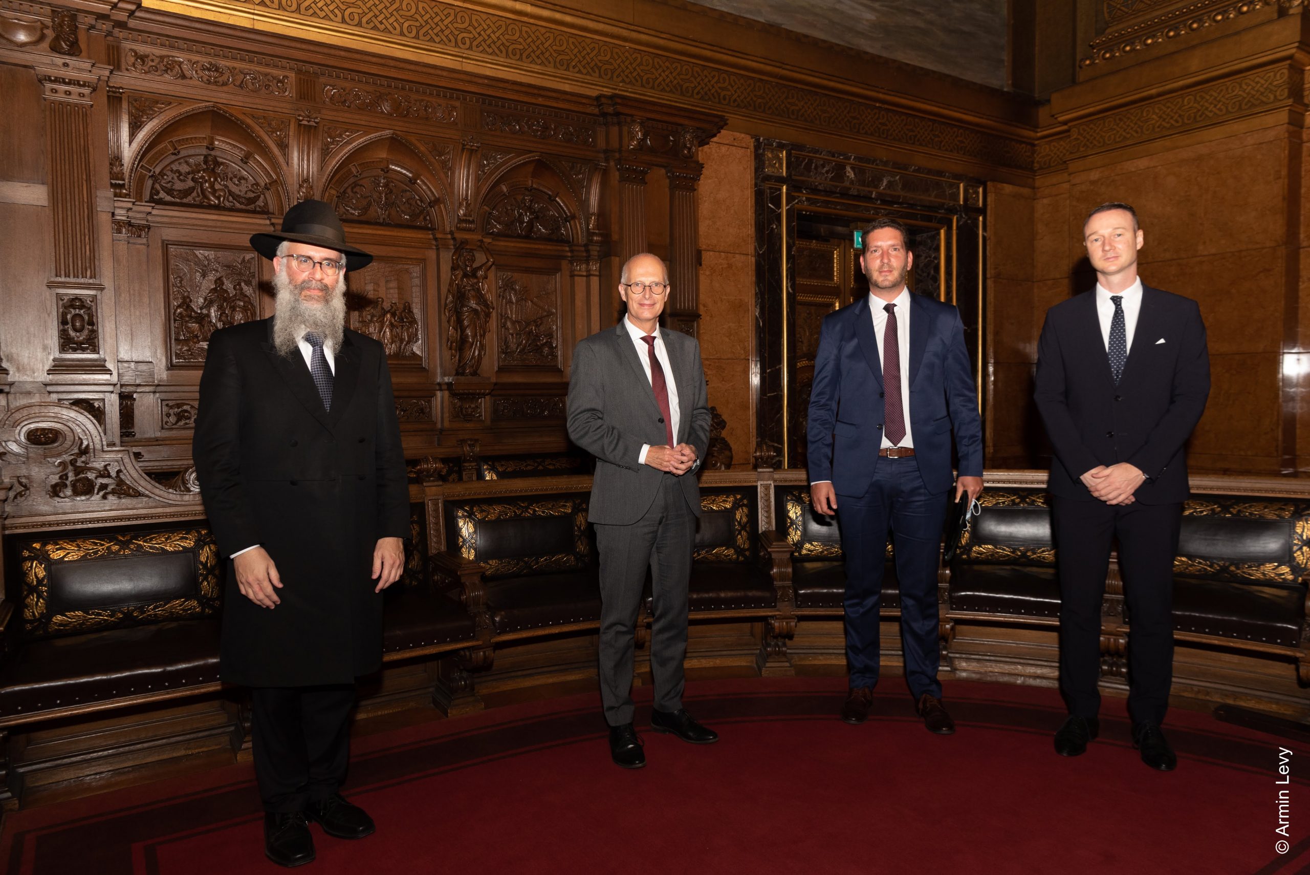 #2021JLID: Bürgermeister Tschentscher empfängt Mitglieder der Jüdischen Gemeinden im Hamburger Rathaus