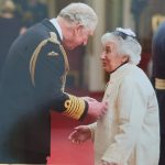 Anita Lasker-Wallfisch mit Prinz Charles