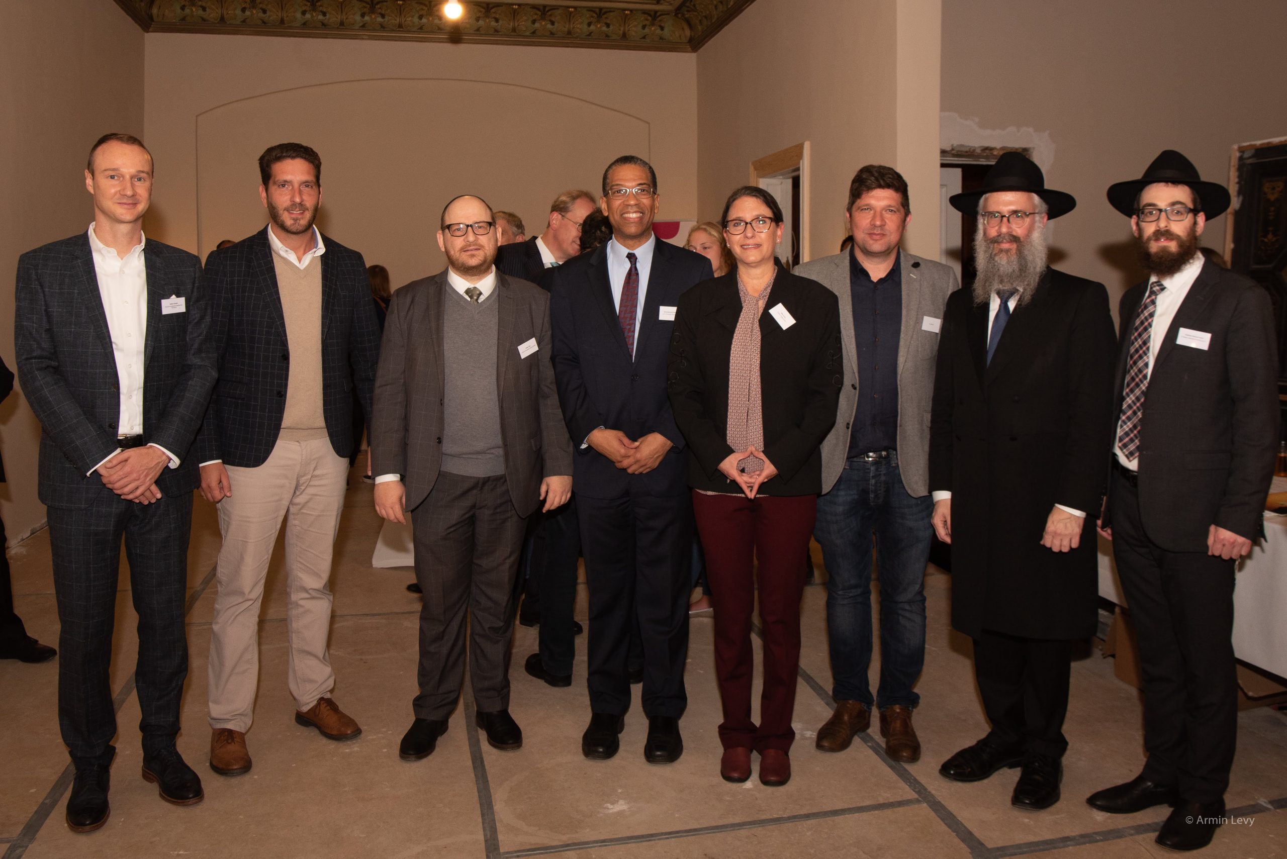 Generalkonsul Darion Akins und Vorstand der Jüdischen Gemeinde in Hamburg | Foto: © Armin Levy