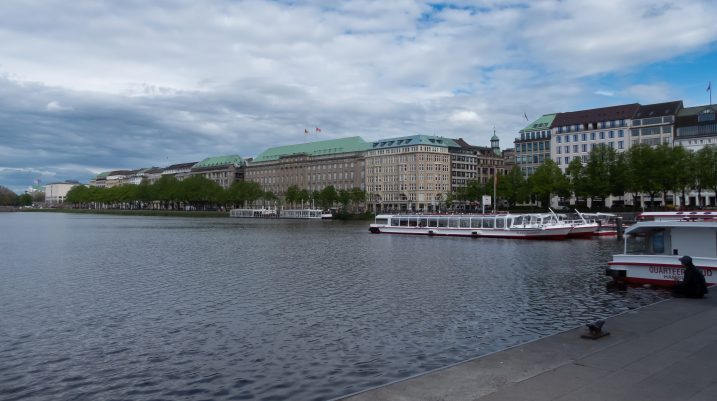 Alster Touristik Schiffe auf der Binnenalster | Foto: © Armin Levy