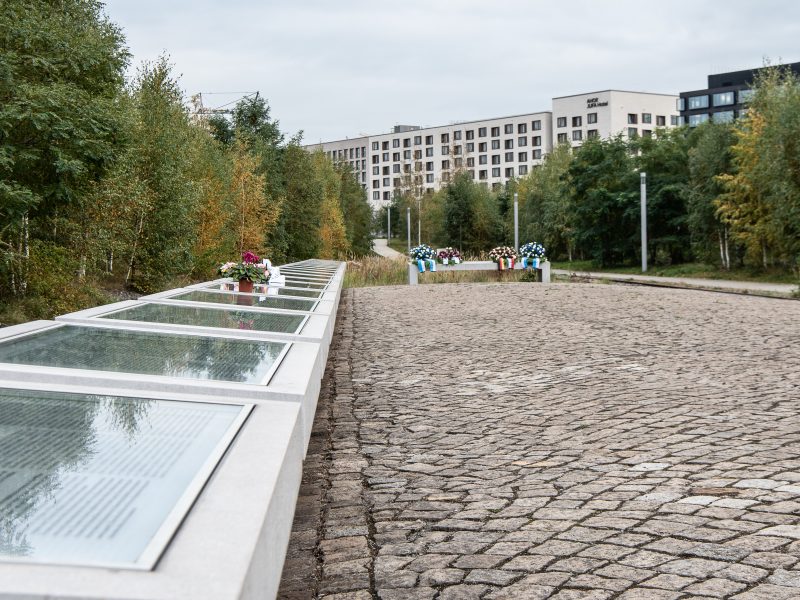 Nicht nur ein Denkmal. Fotoinstallation am denk.mal Hannoverscher Bahnhof