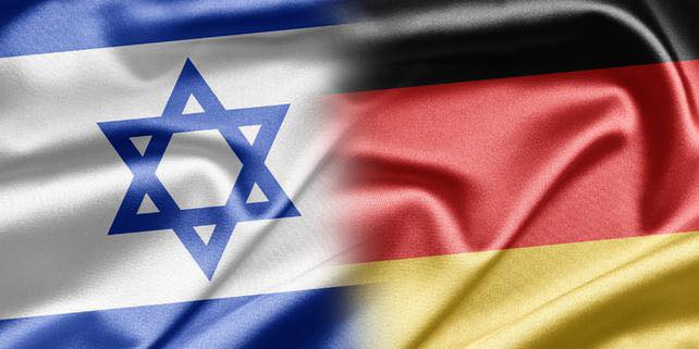 Hunderte Deutsche bilden „menschliches Schutzschild“ zum Schutz einer Synagoge
