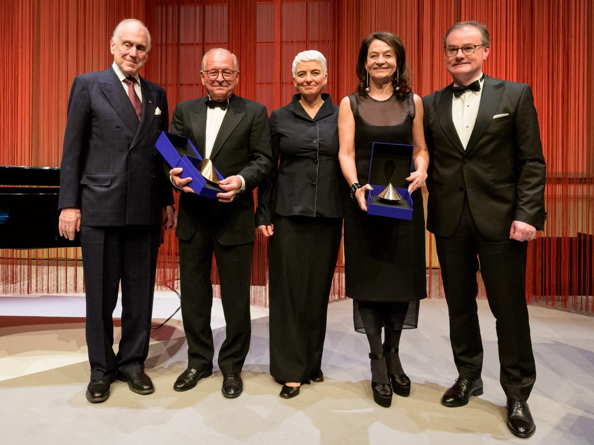 Corinne Michaela Flick und Wolf­gang Ischinger erhal­ten Preis für Ver­stän­digung und Tole­ranz
