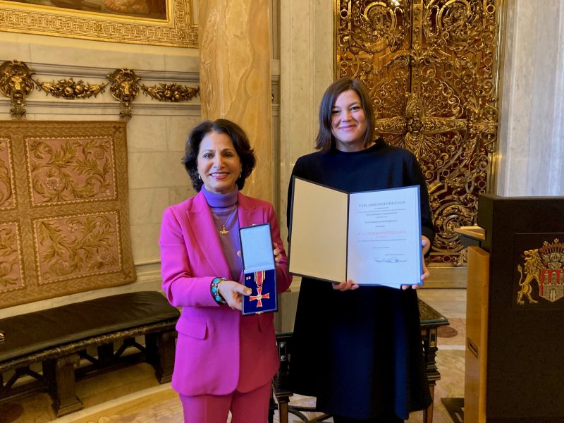 Hourvash Pourkian erhält Bundesverdienstorden