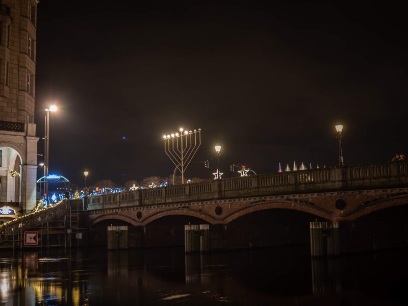 Chanukka lehrt uns, gut, stark und menschlich zu bleiben