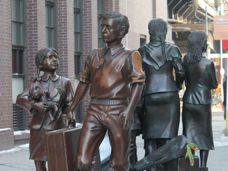 Vandalismus an der Berliner Kindertransport-Gedenkstätte nach pro-palästinensischer Kundgebung