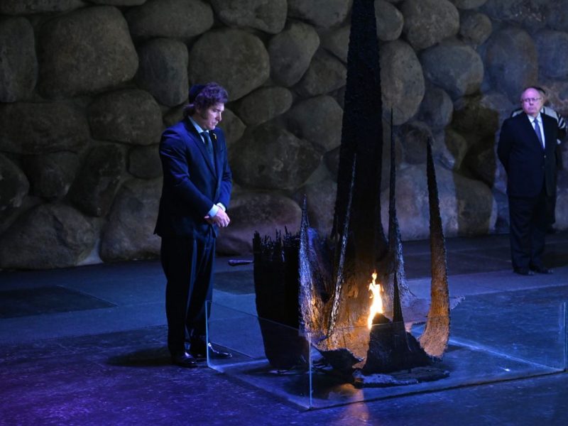 Argentiniens Präsident Javier Milei besucht Yad Vashem