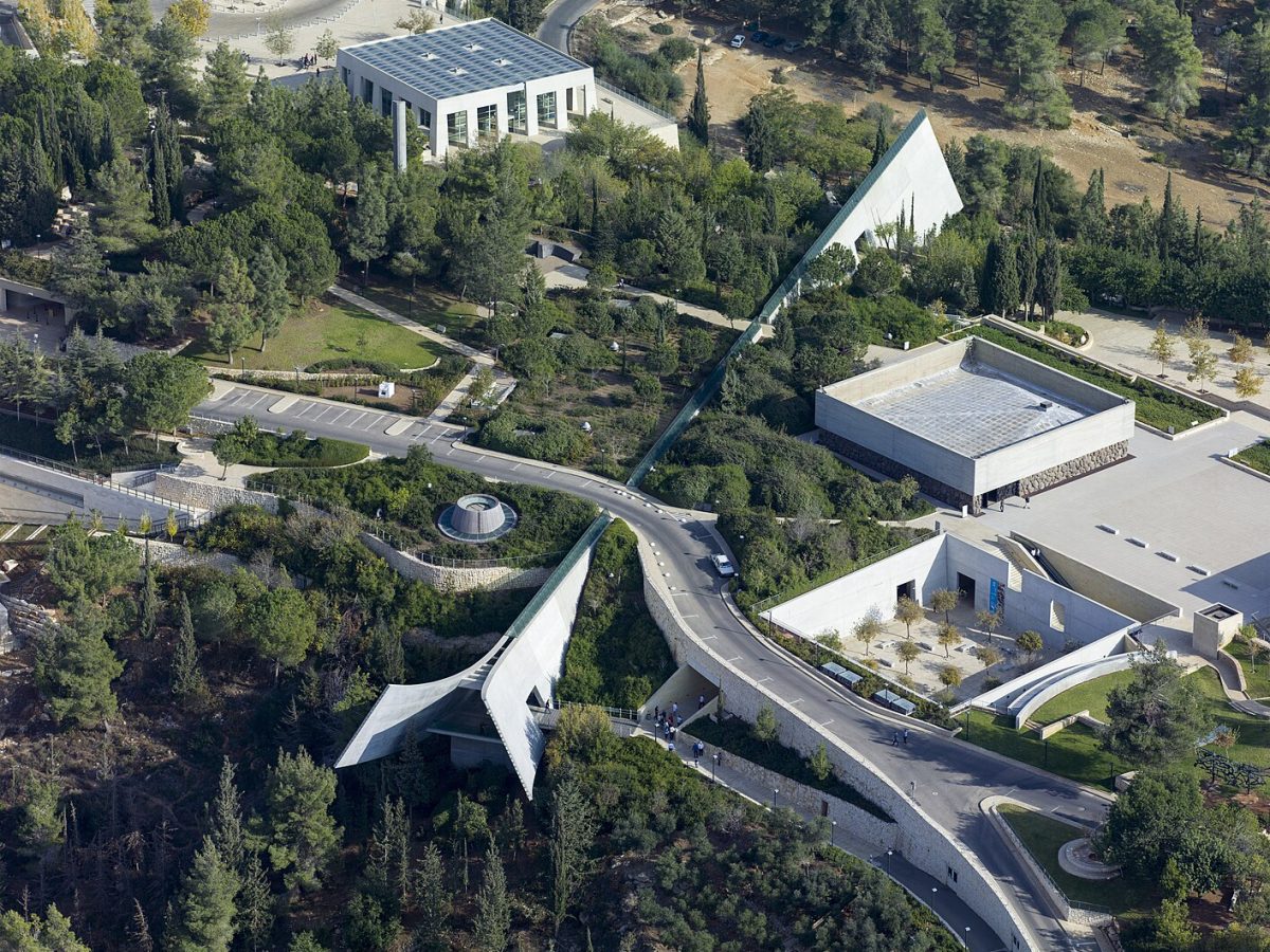 Yad Vashem zeigt sich besorgt über die Bedeckung von Holocaust-Denkmälern und Monumenten