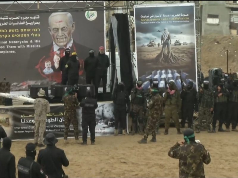 Hamas übergibt tote Geiseln