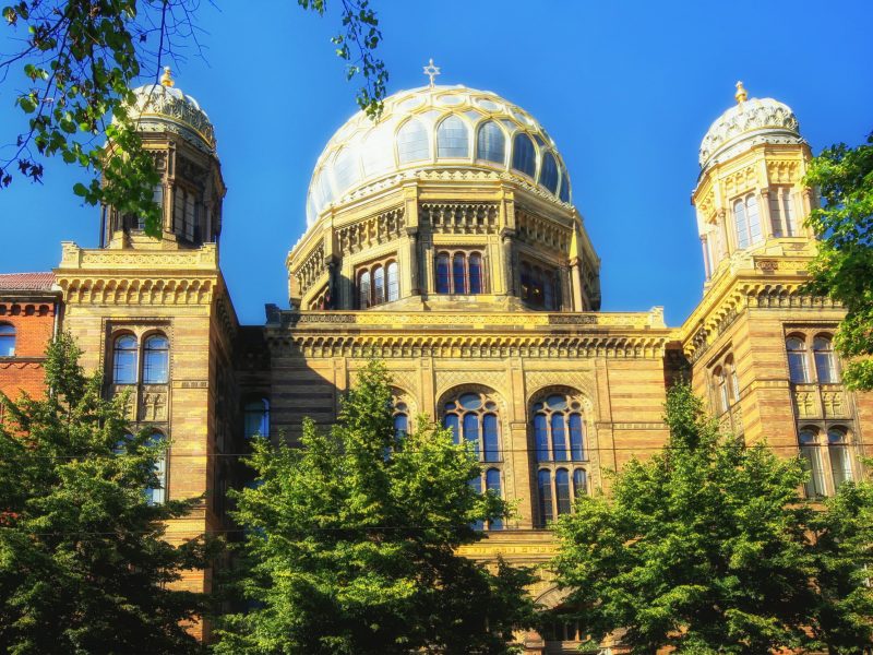 Eine Stimme aus Berlin für die Welt: Rabbinerin Gesa Ederberg schreibt Geschichte