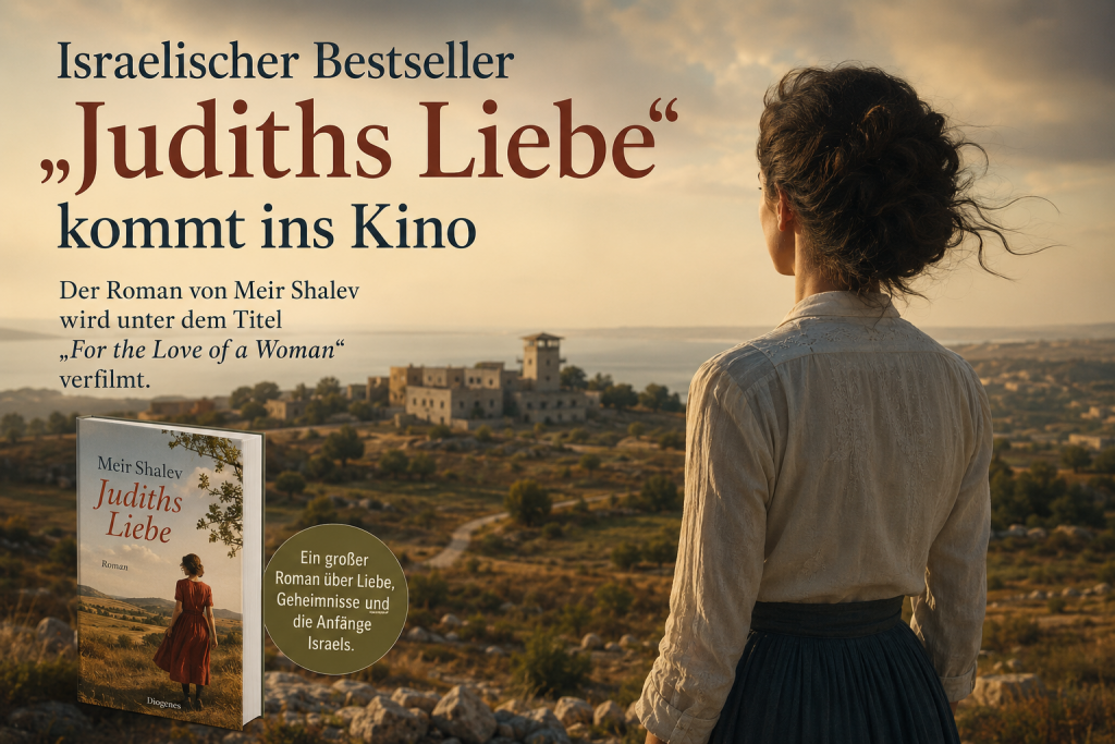 Eine Frau blickt über eine sonnenbeschienene Landschaft im historischen Israel auf eine ländliche Siedlung. Das warme Licht und die ruhige Atmosphäre vermitteln Nostalgie und Hoffnung. Das Bild symbolisiert die Verfilmung des israelischen Romans „Judiths Liebe“ von Meir Shalev und greift die Themen Liebe, Erinnerung und die Anfänge des modernen Israels auf.